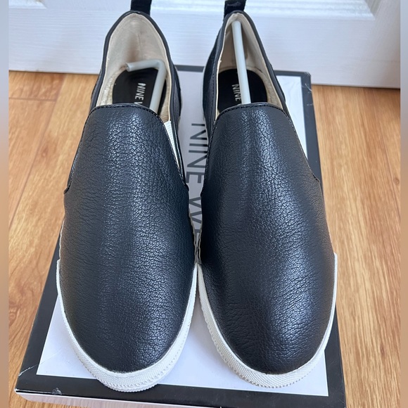 nine west espadrilles slip ons - Picture 4 of 6